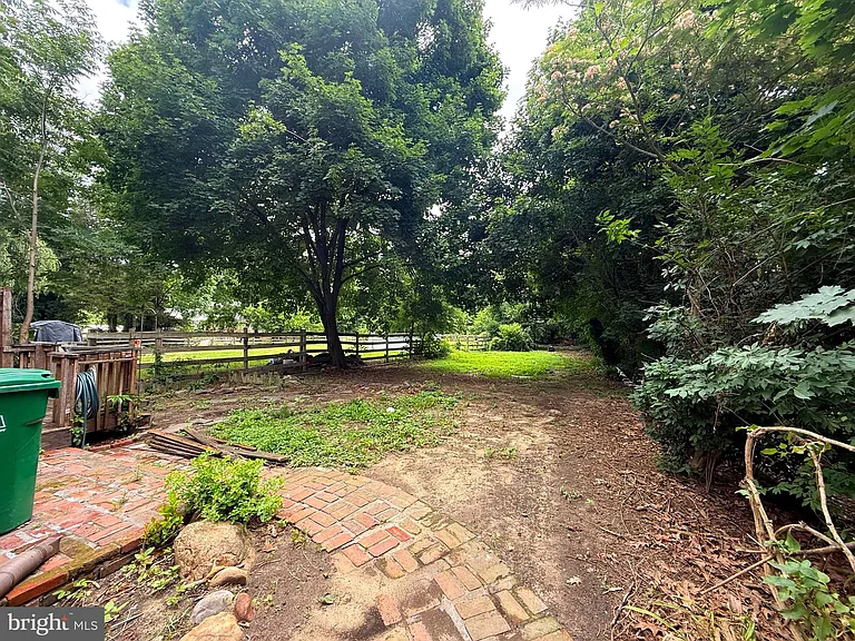 1094 Kings Hwy — Photo 20