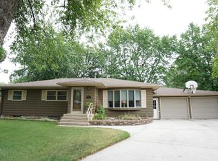 1624 Bowe Ct, Huron, SD 57350