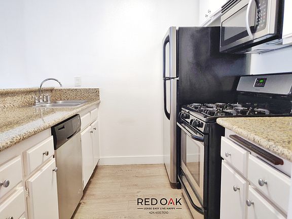 5th image of 1522 N Formosa Ave APT 212
