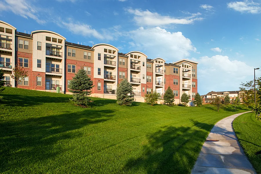 Broadmoor Hills — Photo 1