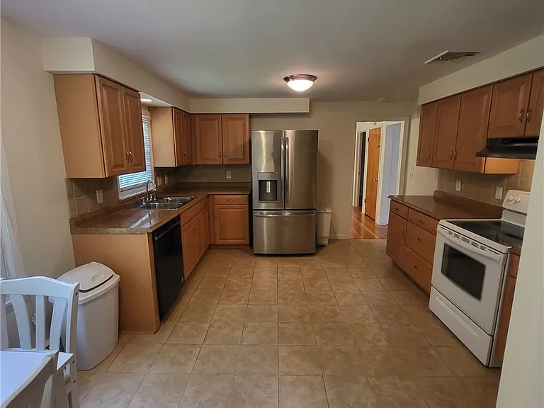 72 Blueberry Dr — Photo 6