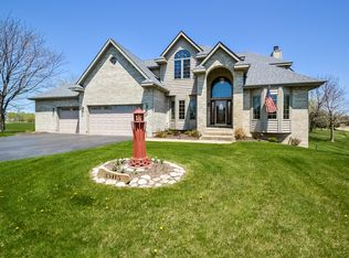 33415 N Kelly Ln, Ingleside, IL 60041