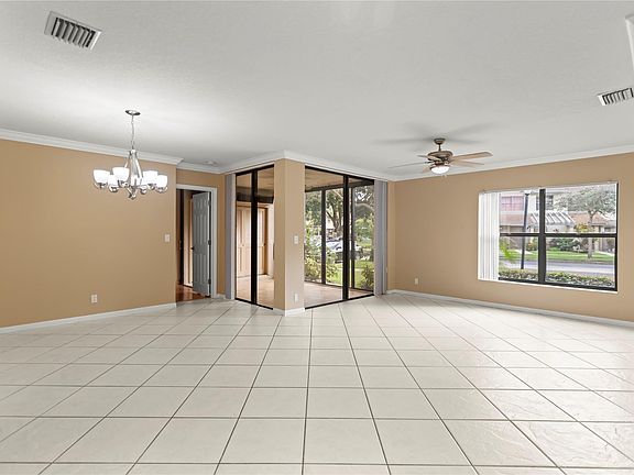 4th image of 4498 Carambola Circle #27303