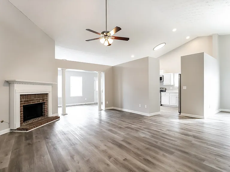 3208 Bradford Pear Dr — Photo 3