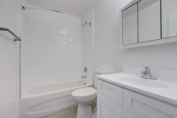 385 Gibb St — Photo 38