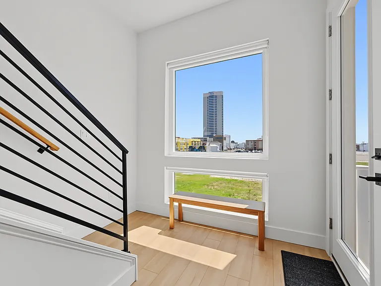101 A Westminster Ave — Photo 41