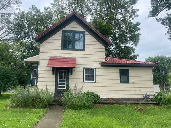 250 Douglas Ave E, Hector, MN 55342