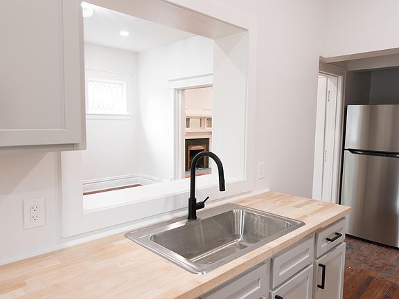4th image of 709 Hambrick Ave APT 2