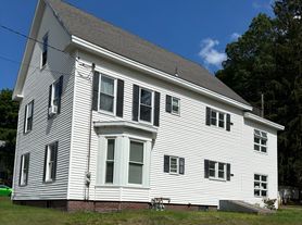 15 Oak St, Amesbury, MA