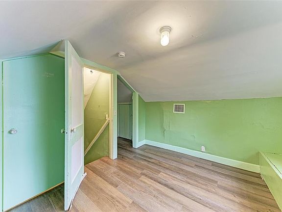 35th image of 1005 16TH AVENUE S