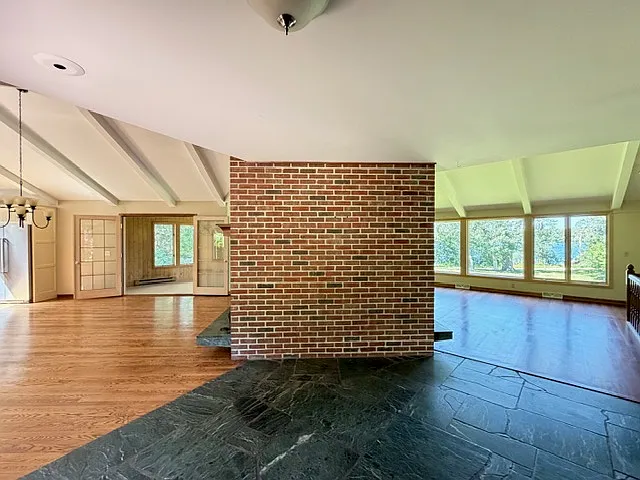 1 Raccoon Rd — Photo 8