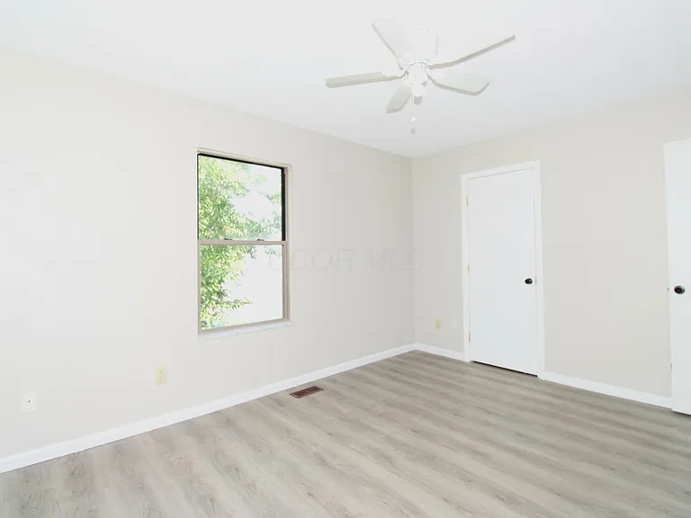 2515 Pressmen Dr — Photo 46