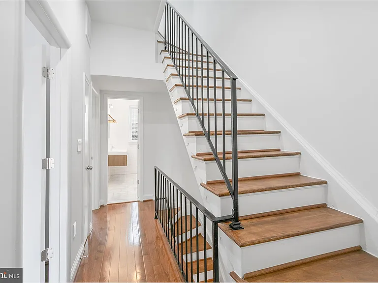 1339 Corcoran St NW — Photo 22