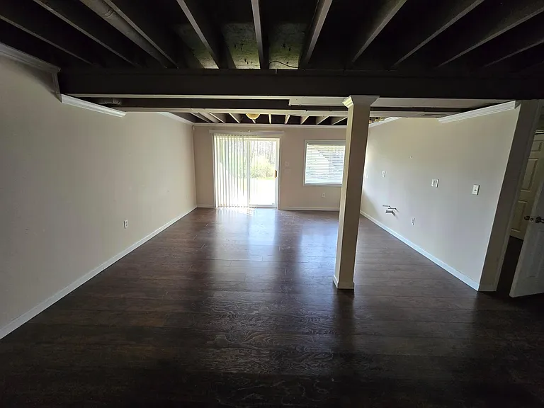 1119 Donner Dr — Photo 11