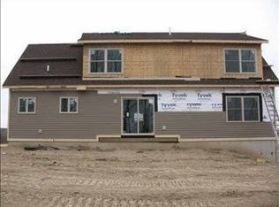 219 Hayes Rd, Schaghticoke, NY 12154