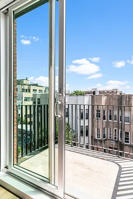 Rented by EXR | media 44