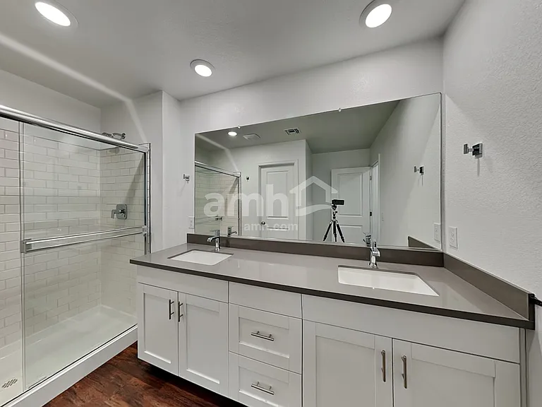 6621 S 42nd Ln — Photo 11