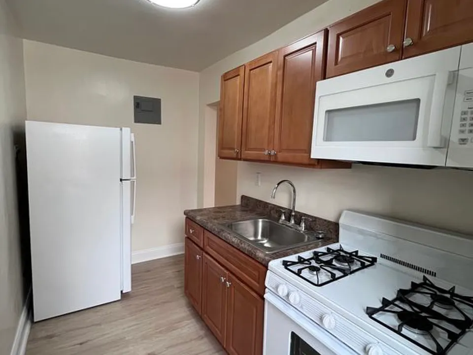 1491 Shore Pkwy #4E