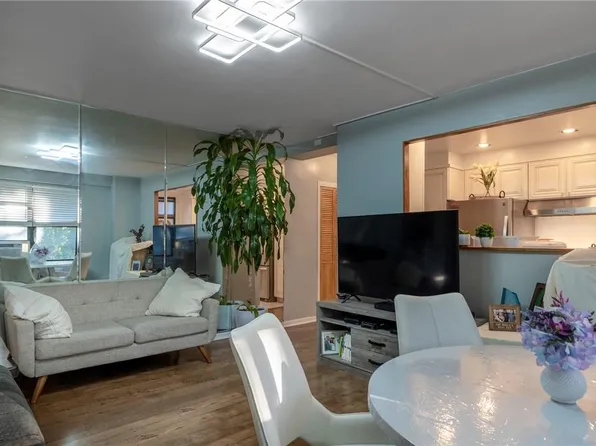 166 Pearsall Drive #4A, Mount Vernon, NY 10552