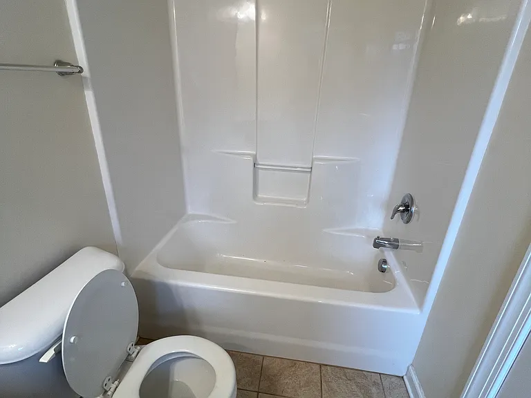 140 Chownings Dr — Photo 29