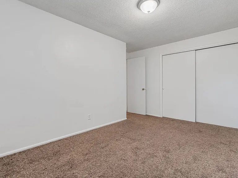 718 S Orchard Dr — Photo 14