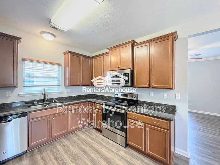 4139 Franklin St — Photo 8