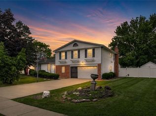 194 Exeter Rd, Williamsville, NY 14221