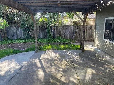 447 Haraszthy Dr — Photo 16