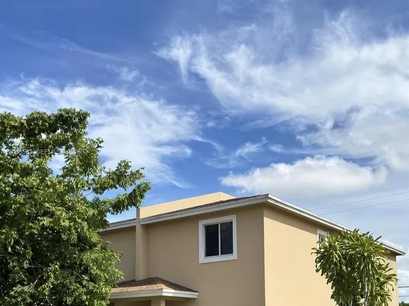 1770 NW 55th St #1, Miami, FL 33142