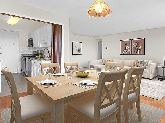 3rd image of 10201 Grosvenor Pl APT 810