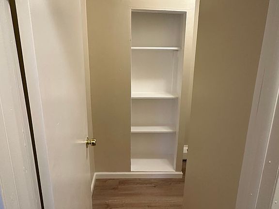 5th image of 3107 Delaware Ave