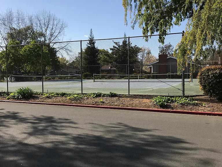 Community tennis court