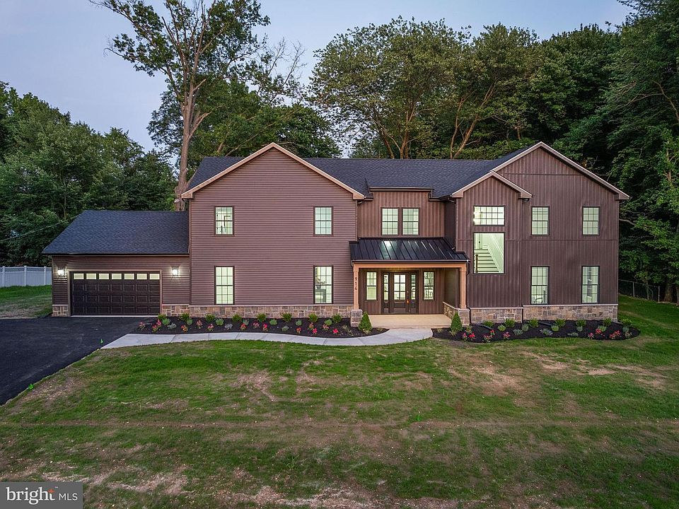1st image of 914 Fulton St