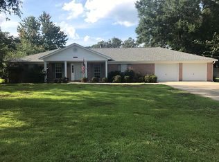 6320 Elmwood Ln, Milton, FL 32570