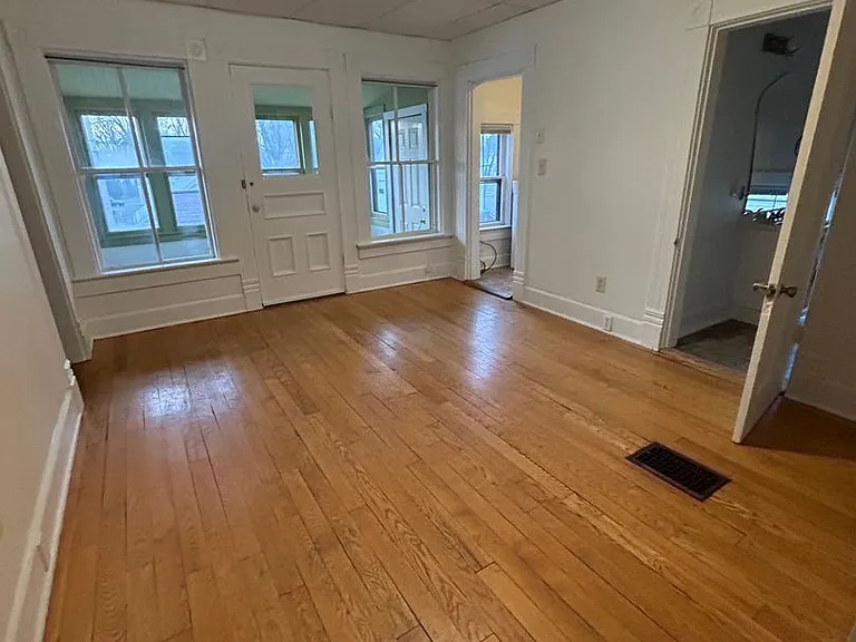 1512 Market St — Photo 11