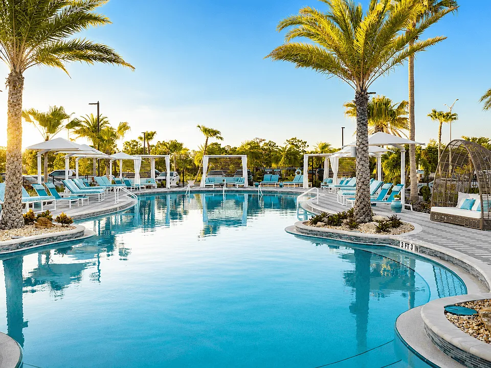 Botanic Waterside Apartments at Lakewood Ranch