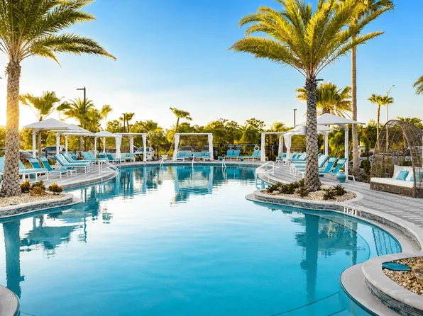 Botanic Waterside Apartments at Lakewood Ranch