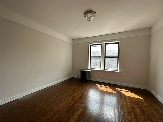 Rented by Oxford Property Group | media 7