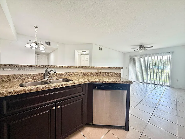4171 San Marino Blvd #102 — Photo 10