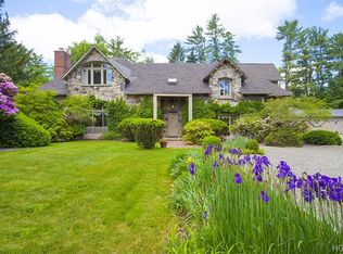 71 Springhurst Rd, Bedford Hills, NY 10507