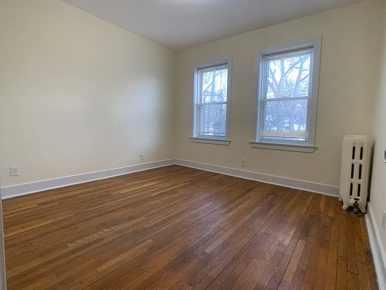 80 Gordon Street — Photo 11