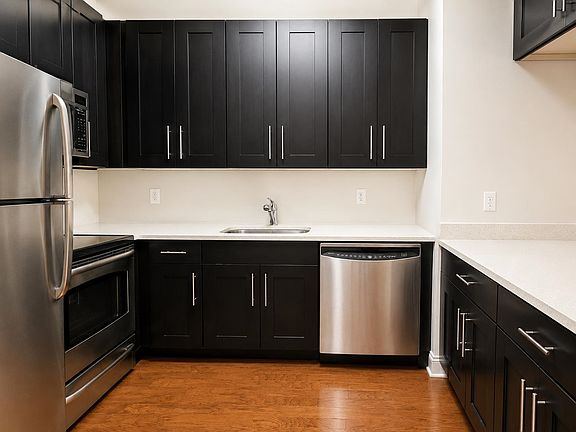 4th image of 1500 Washington St APT 10T