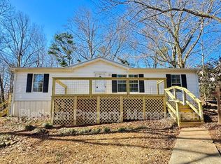 5310 Club Dr, Cumming, GA 30041