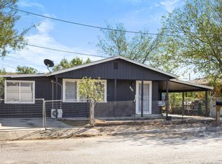 1014 Laredo St, Crystal City, TX 78839