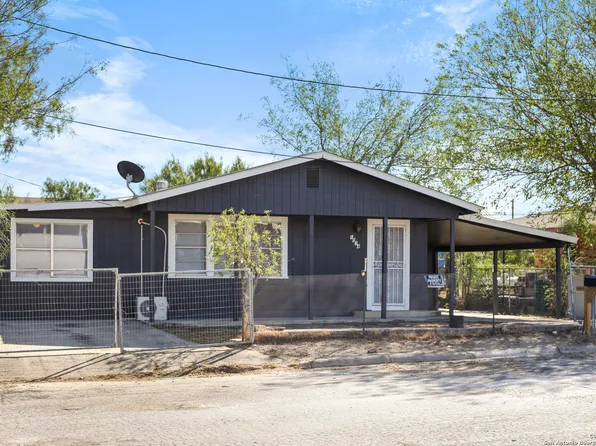 1014 LAREDO ST, Crystal City, TX 78839