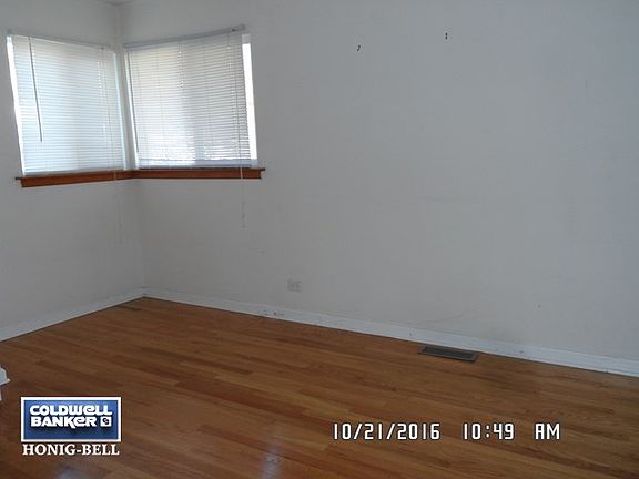 4th image of 402 Seward St