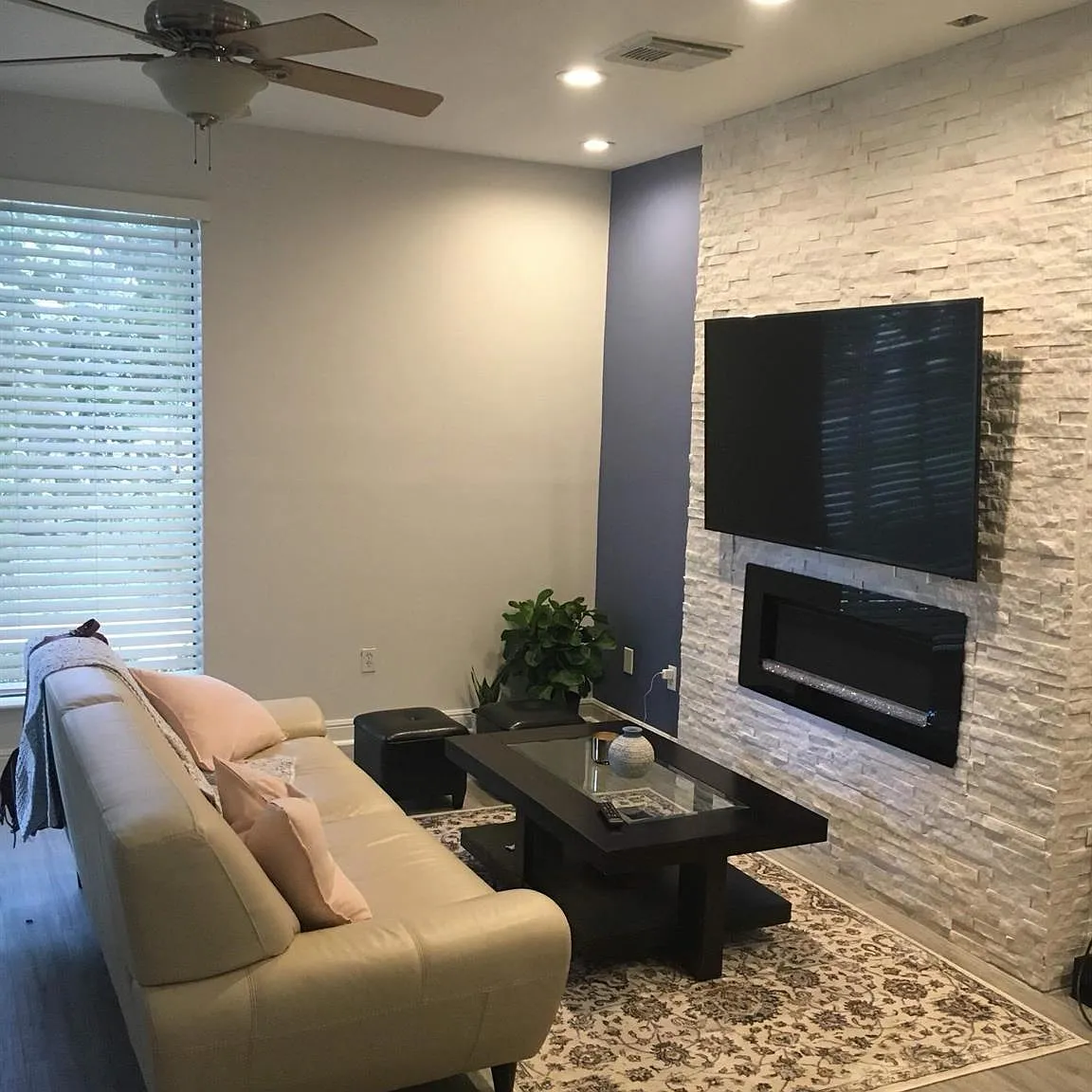 2 bed, 3.5 bath, 2600 sqft, $2,850 — Photo 2