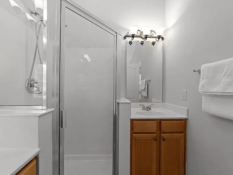 6809 Middleboro Dr — Photo 16