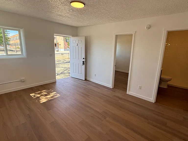 469 W 2nd St #2 — Photo 5