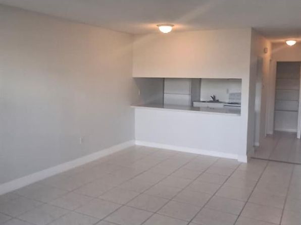 251 NW 177th St APT 105